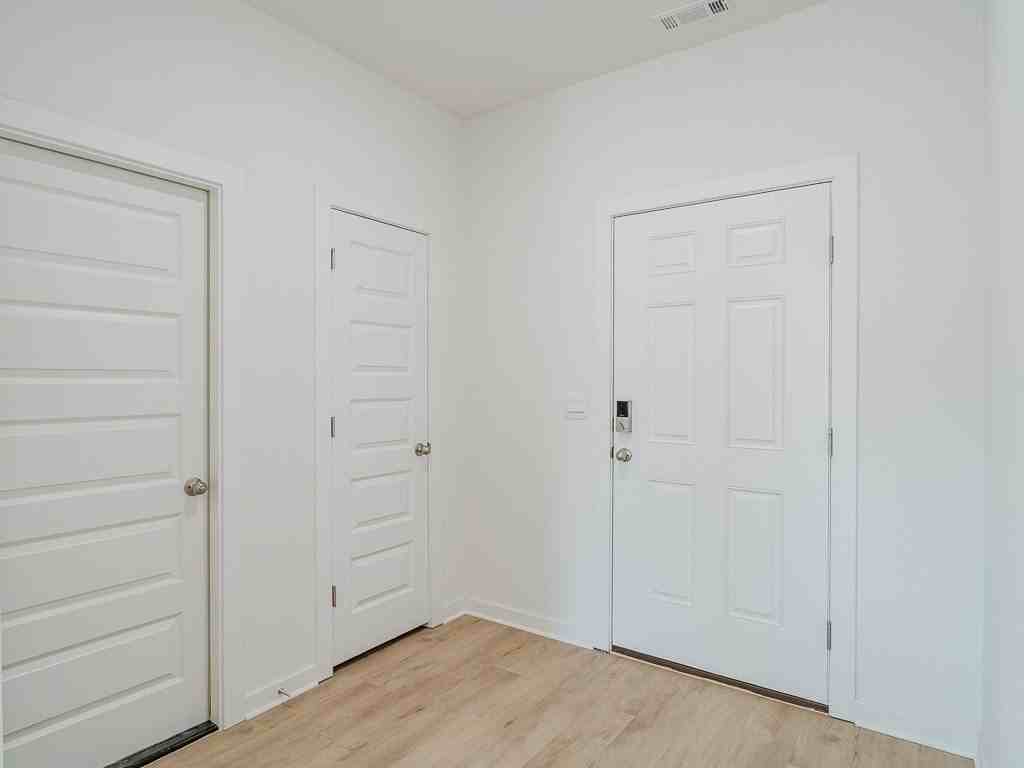 3051 Amarillo Way - Photo 4 of 26