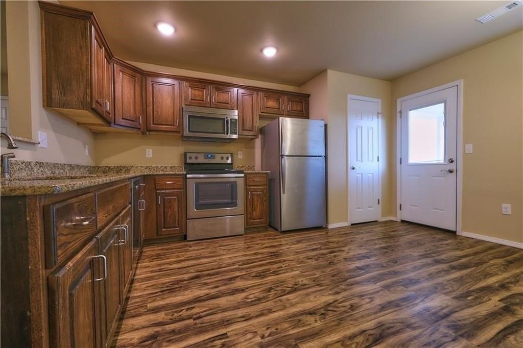 2113 Ridge St - Photo 7 of 27