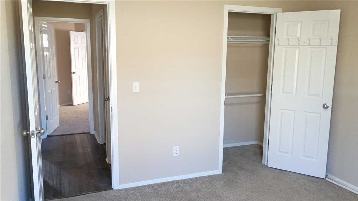 905 Sw Loudon Dr - Photo 2 of 30