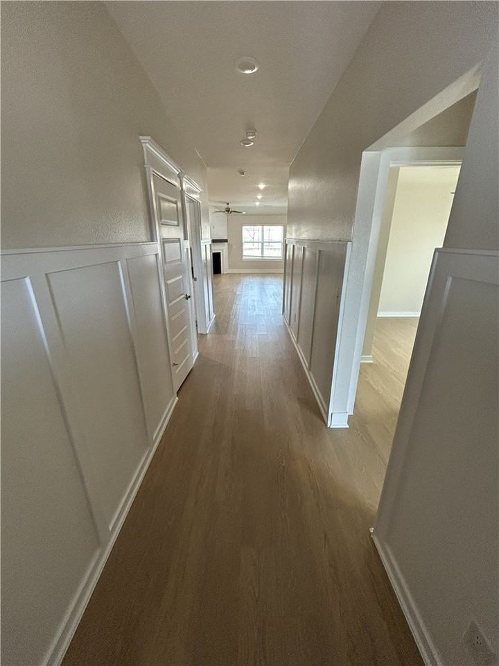 510 S Wagon Wheel Ave - Photo 2 of 16