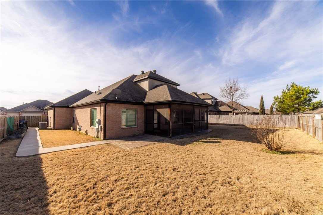 6101 W Woodbine Dr - Photo 3 of 24