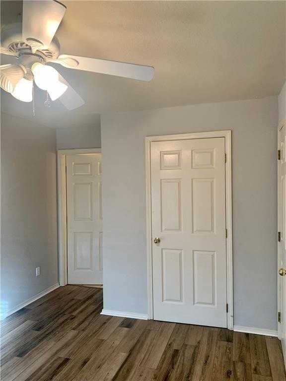 944 N Storer Ave #9 - Photo 6 of 10