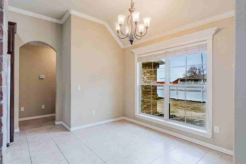 602 Sw Barn Valley Rd - Photo 7 of 34