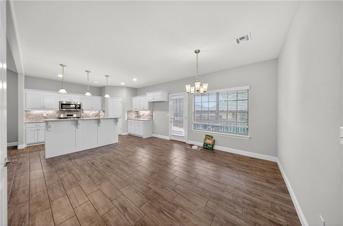 584 Quartz Way - Photo 3 of 27