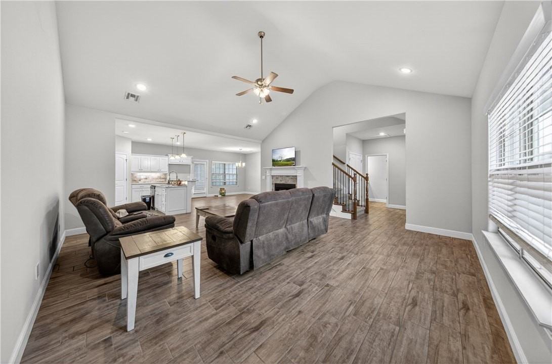 584 Quartz Way - Photo 5 of 27