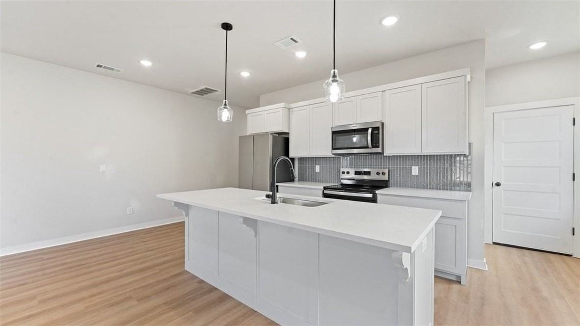 1705 Cuppett Cir - Photo 3 of 13