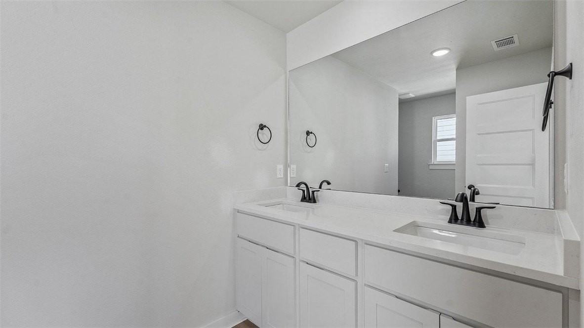 1714 Cuppett Cir - Photo 3 of 22
