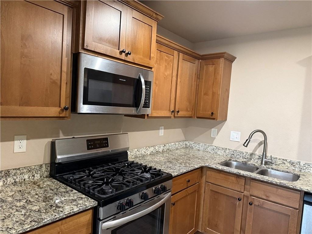 522 Vee St - Photo 3 of 22