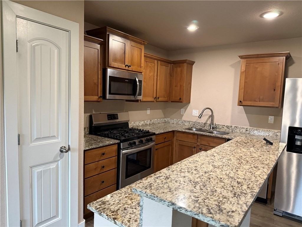 522 Vee St - Photo 4 of 22