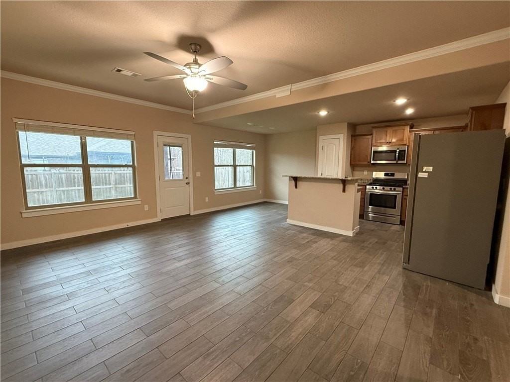 522 Vee St - Photo 7 of 22