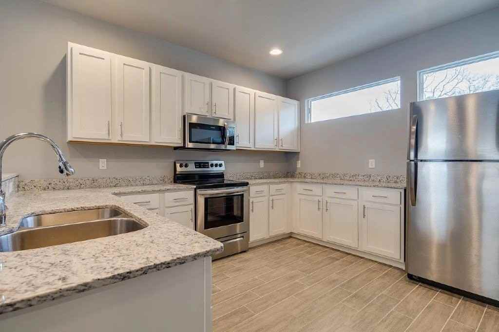 1373 N Hog Trough Dr - Photo 6 of 18