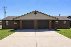 featured image of 619 E 1st St