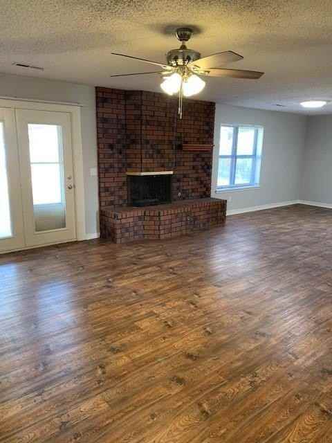 4006 Watkins Ave - Photo 3 of 17