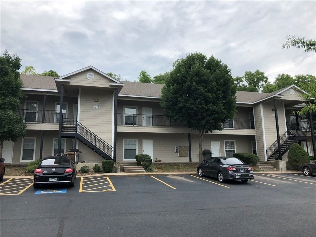 1774 N Gregg Ave #2