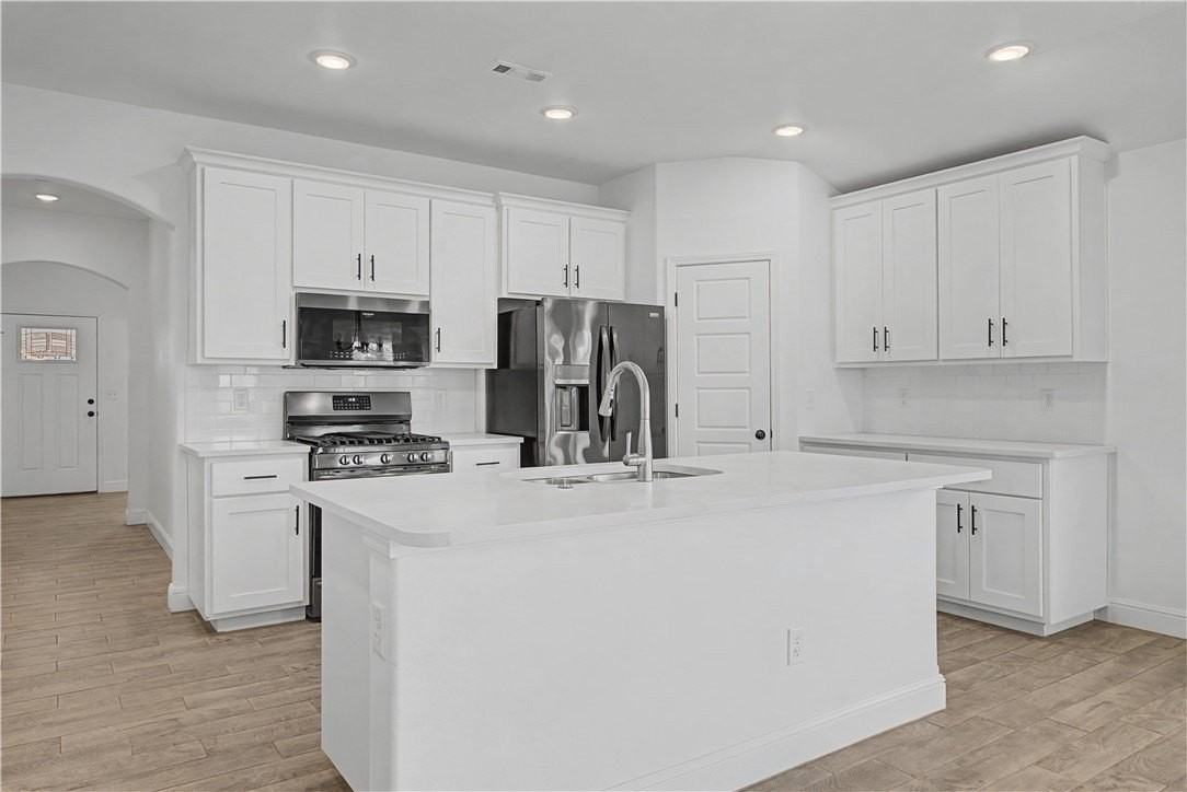 5377 Clear Springs Ave - Photo 3 of 17