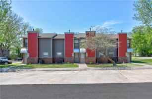 featured image of 460 N Garrett St Apt D #D