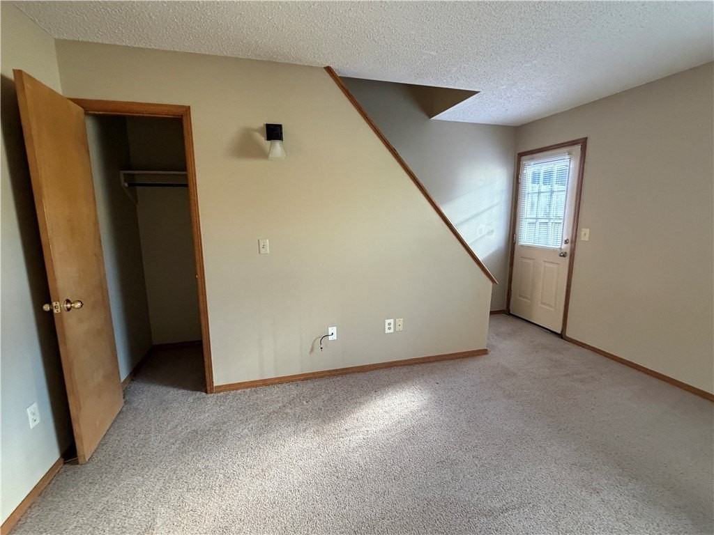 460 N Garrett St #D - Photo 5 of 11