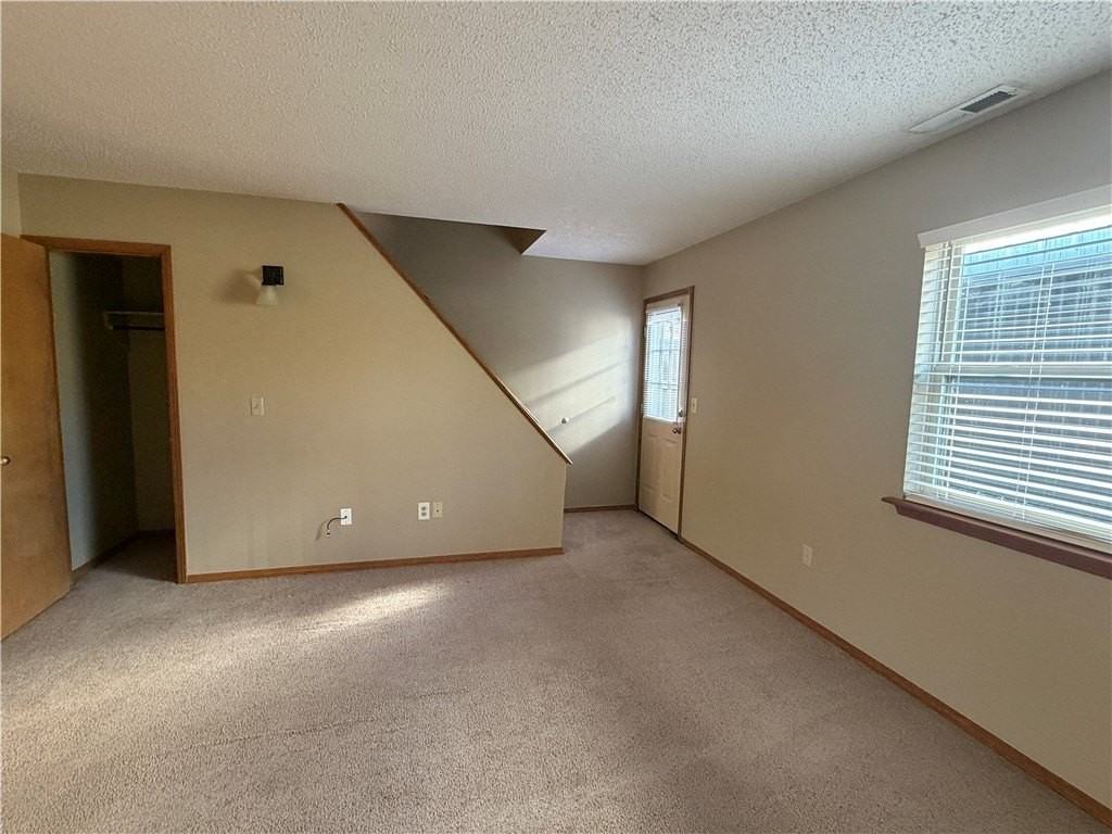 460 N Garrett St #D - Photo 6 of 11