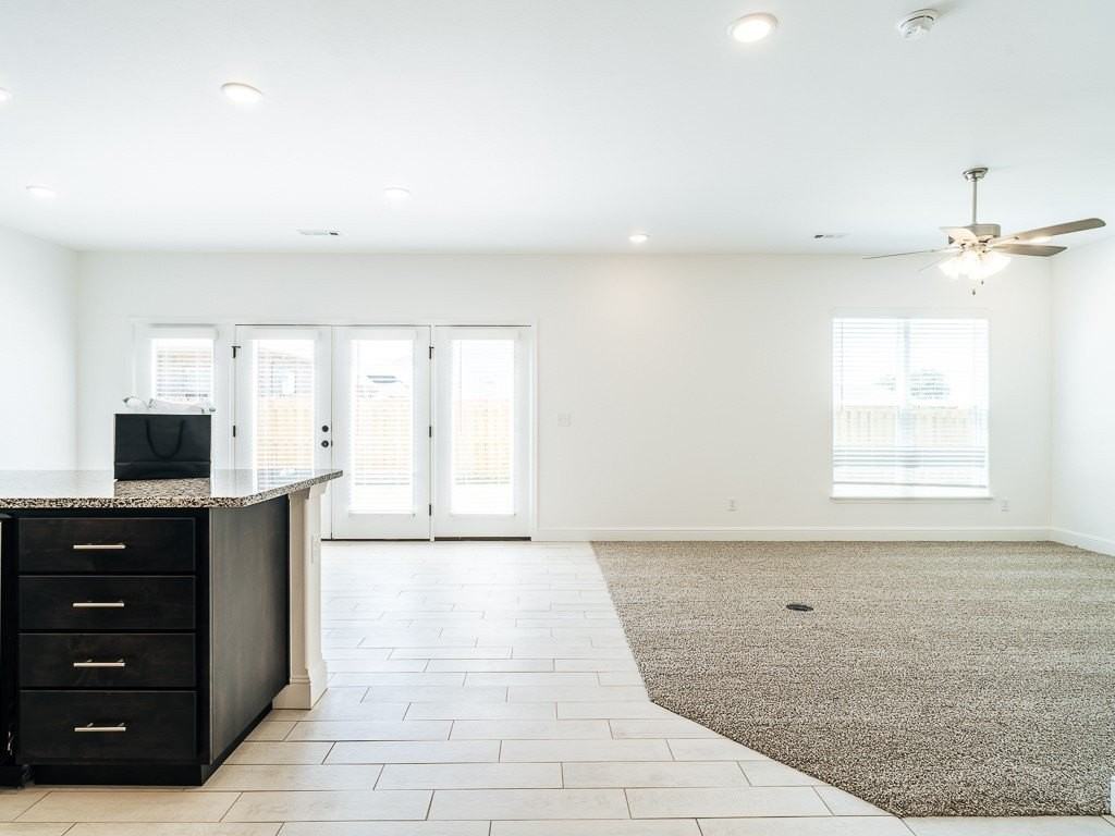 2161 Wildflower Dr - Photo 5 of 39