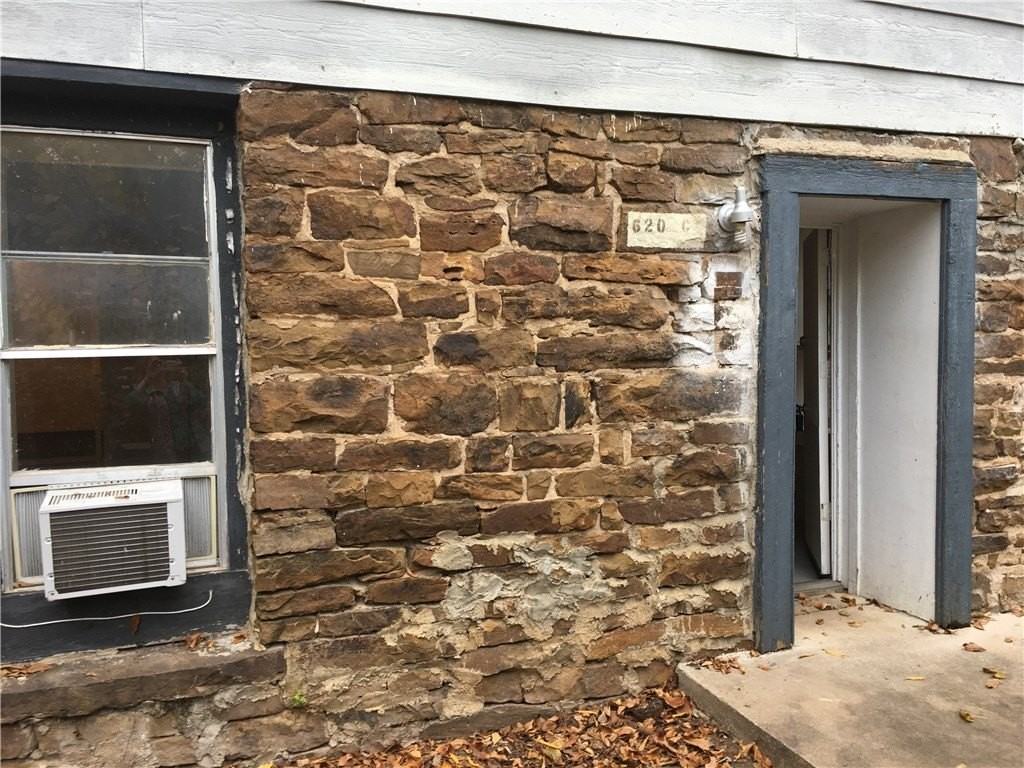 620 N Leverett Ave #C - Photo 6 of 6