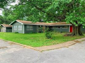 1601 N Sang Ave - Photo 1 of 1