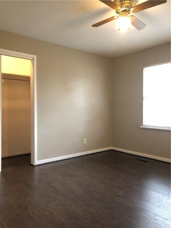 1601 N Sang Ave - Photo 6 of 13