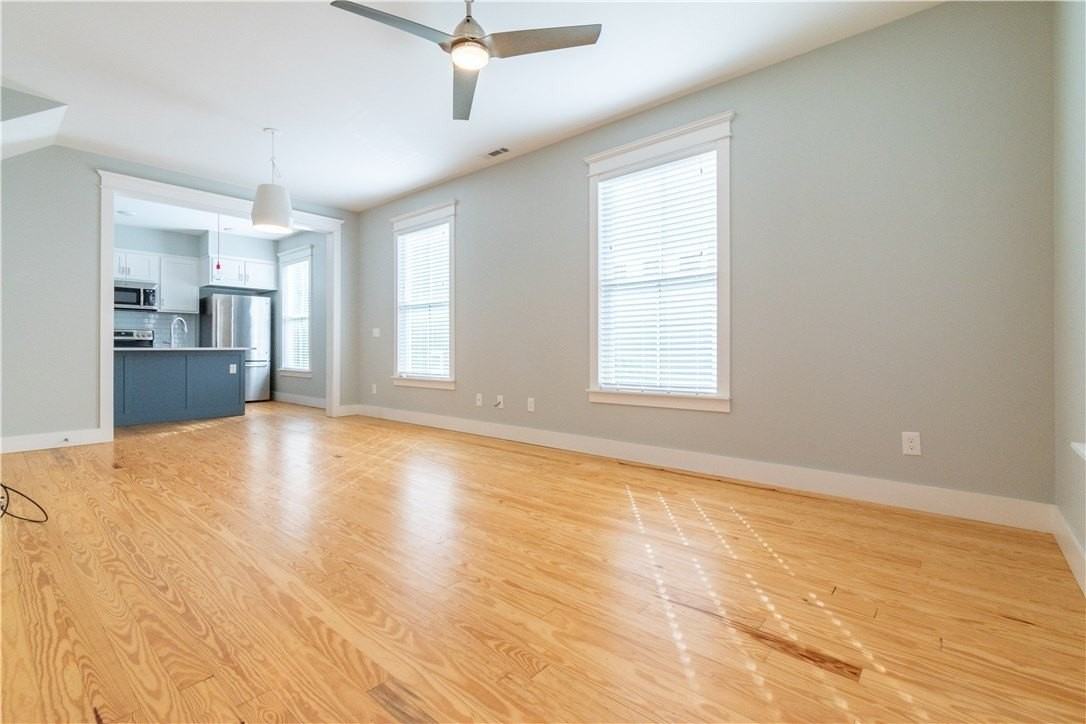 127 E South St - Photo 6 of 14
