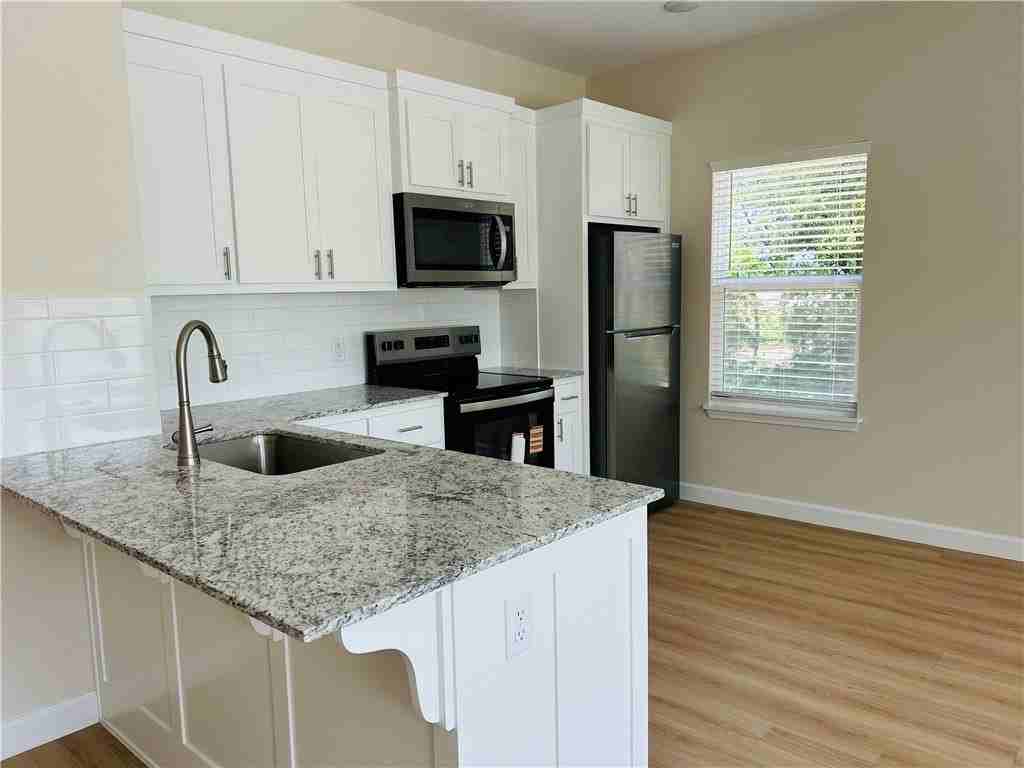 708 E Johnson Ave #B - Photo 3 of 12