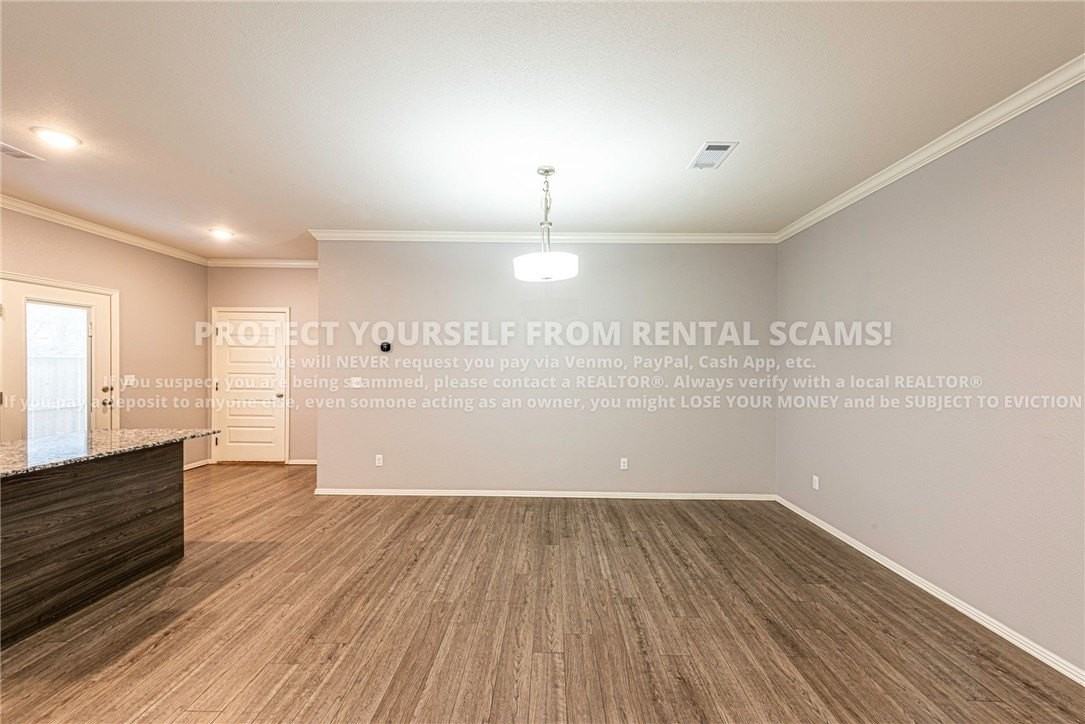 1374 N Corsica Dr - Photo 4 of 19