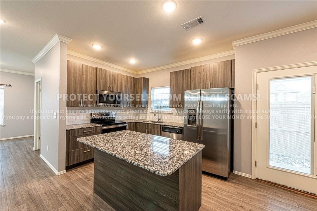 1374 N Corsica Dr - Photo 5 of 19