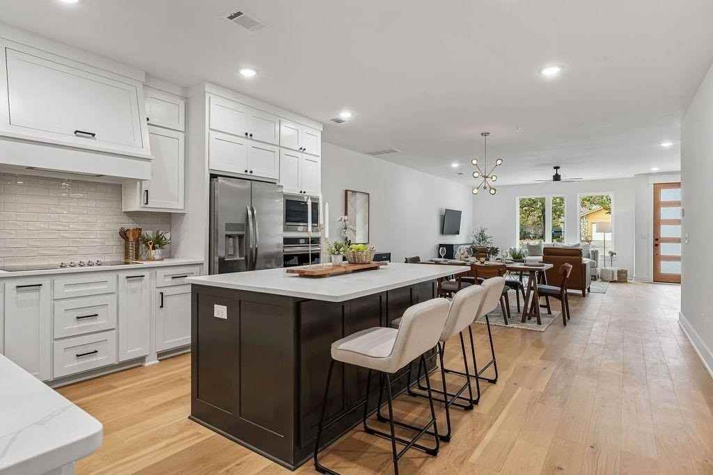 4126 W Olive St - Photo 6 of 39