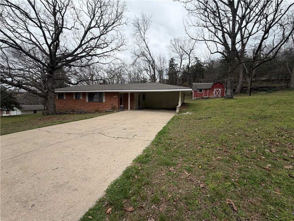 9108 Bluff Dr