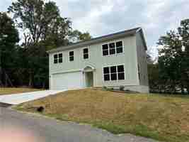 featured image of 7 Prestwick Ln