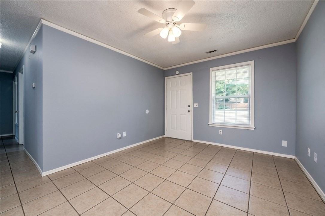 3408 W Olive St - Photo 2 of 13