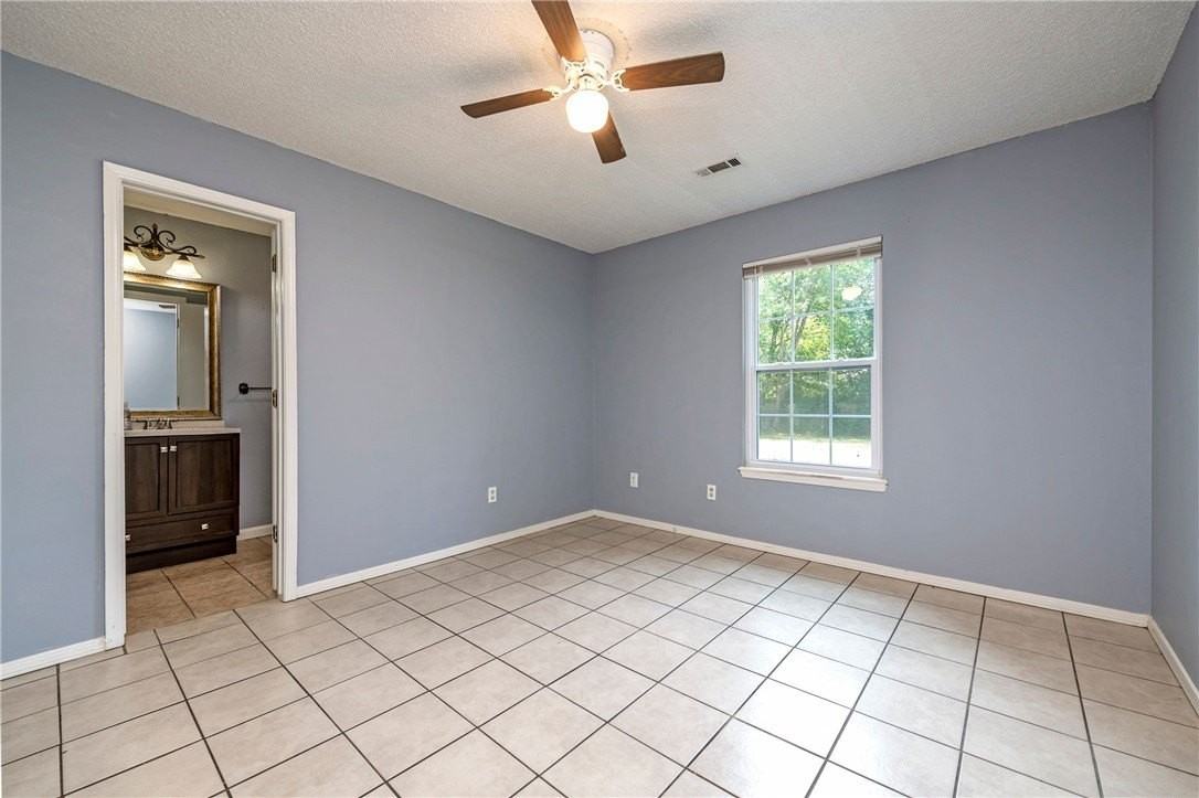 3408 W Olive St - Photo 3 of 13