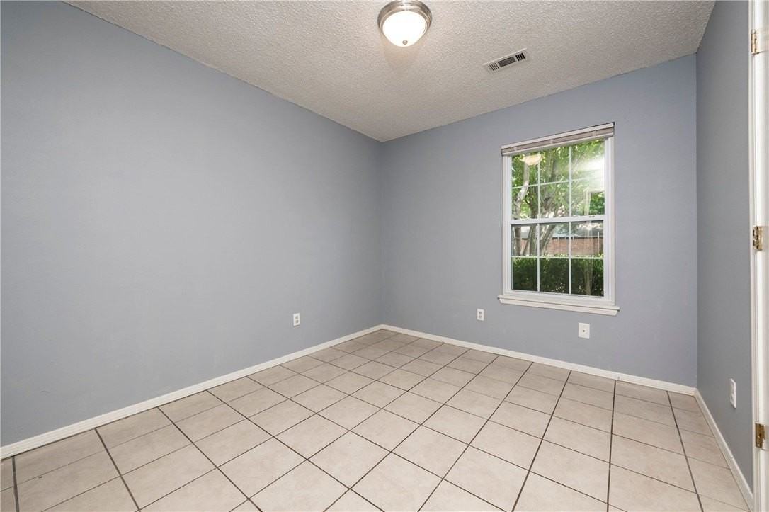 3408 W Olive St - Photo 6 of 13