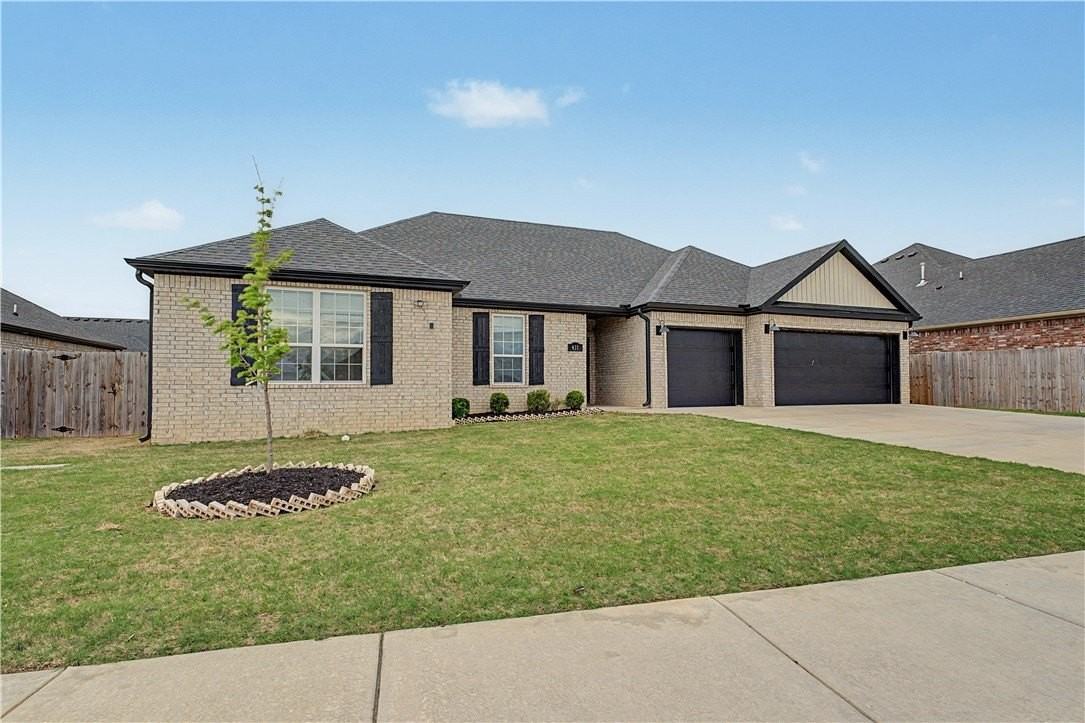 431 Linda Ln - Photo 2 of 23