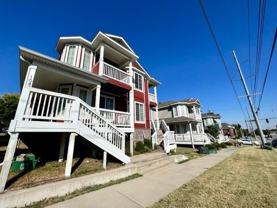 1047 N Leverett Ave - Photo 1 of 1