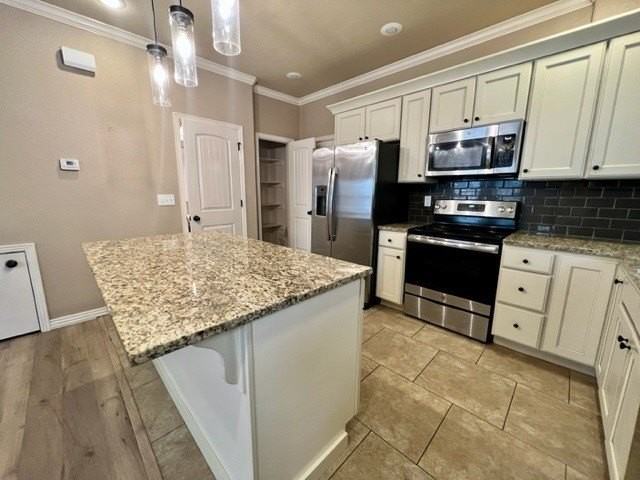 892 W Hughes St - Photo 5 of 15