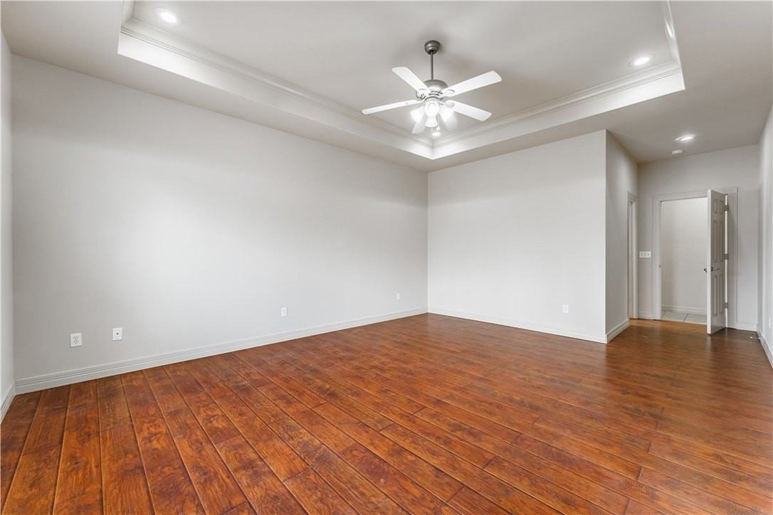 4303 W Olive St - Photo 4 of 23