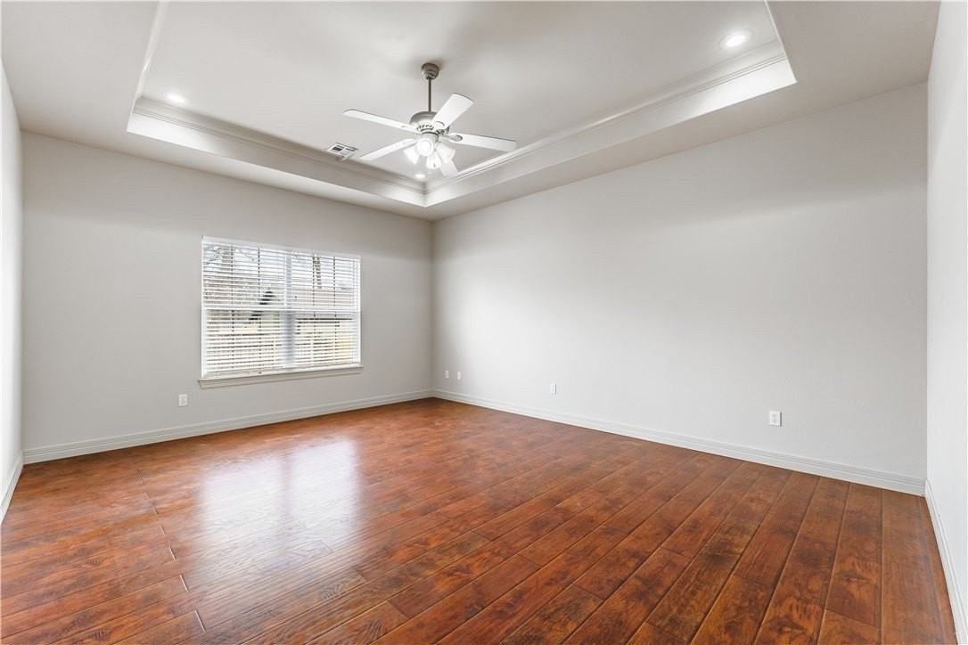 4303 W Olive St - Photo 5 of 23