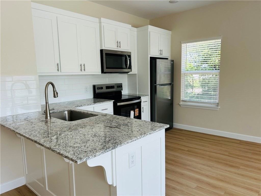706 E Johnson Ave #B - Photo 3 of 12