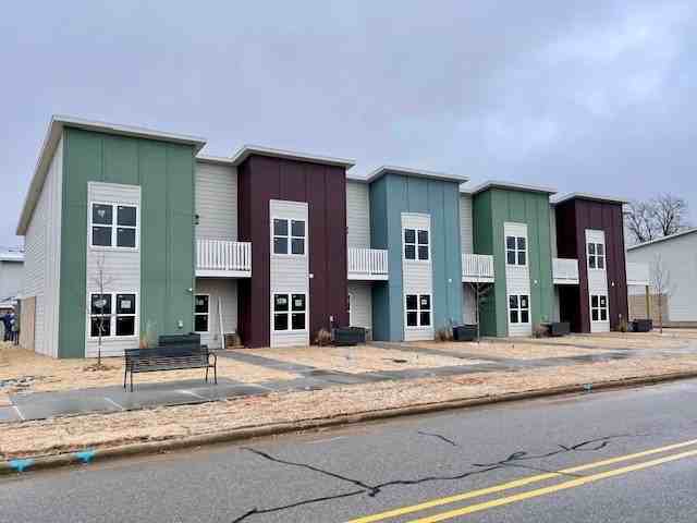 3414 Glen Rd - Photo 3 of 24