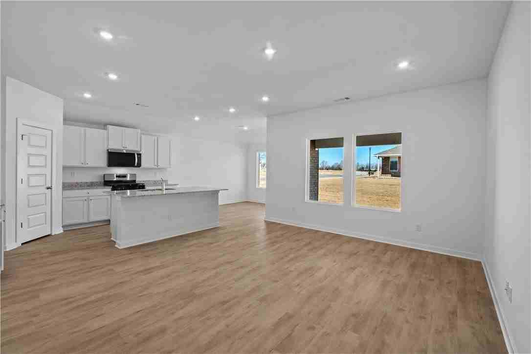 3080 Amarillo Way - Photo 4 of 22