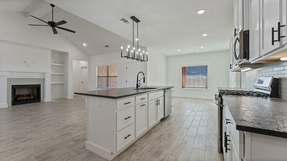 147 N Banner Ave - Photo 6 of 16