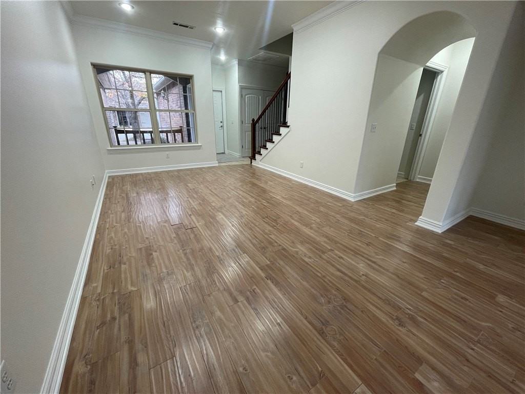 2814 2814 Valley W Court - Photo 6 of 32