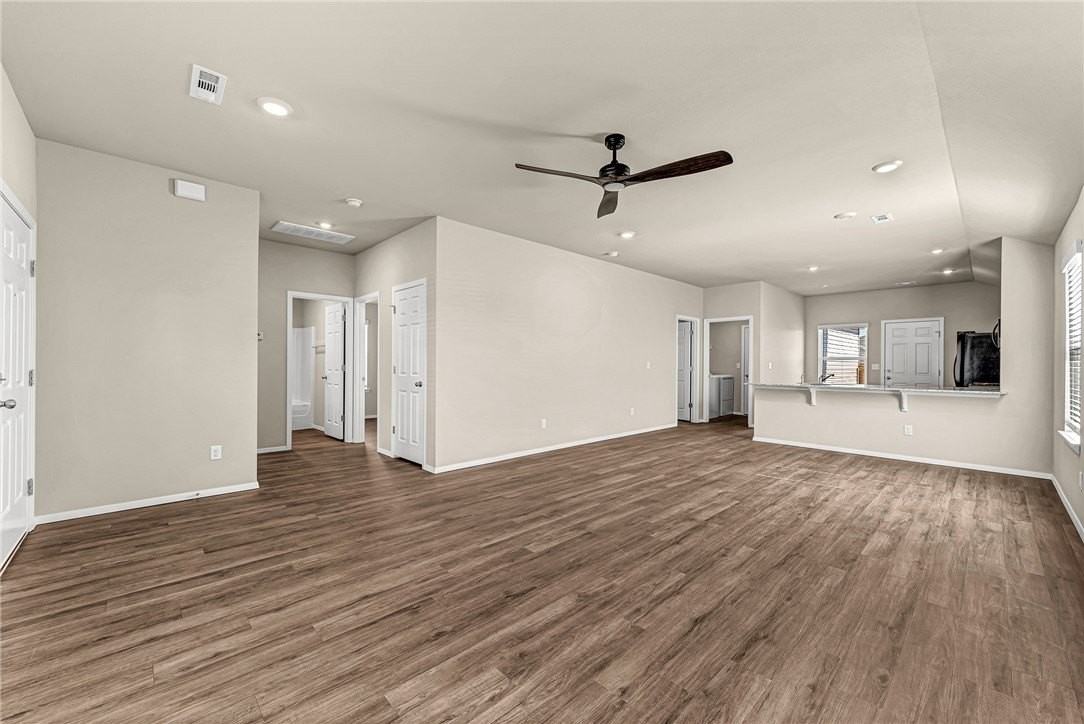 990 S Morningside Dr - Photo 6 of 26