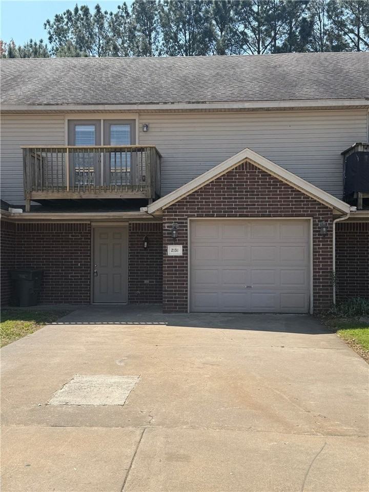 2151 W Skyler Dr