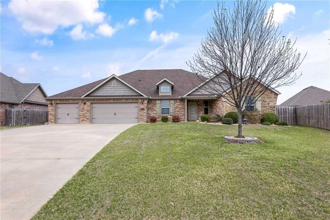 1221 Stoneybrook Ln