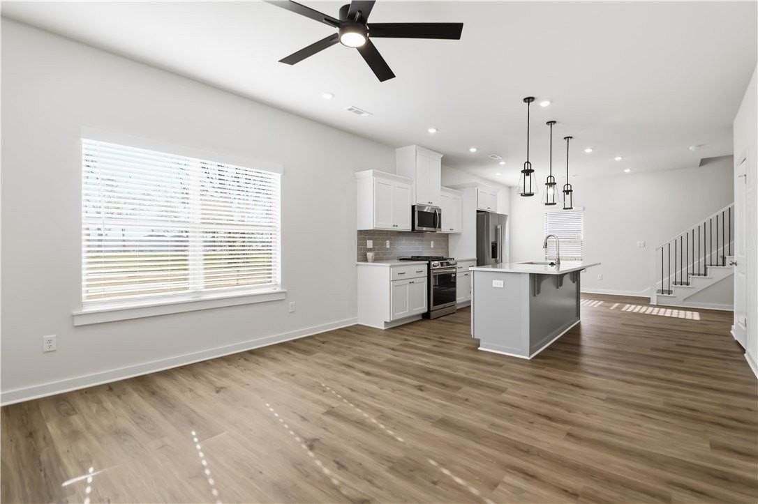 3406 Se K St Unit 1 #1 - Photo 5 of 31